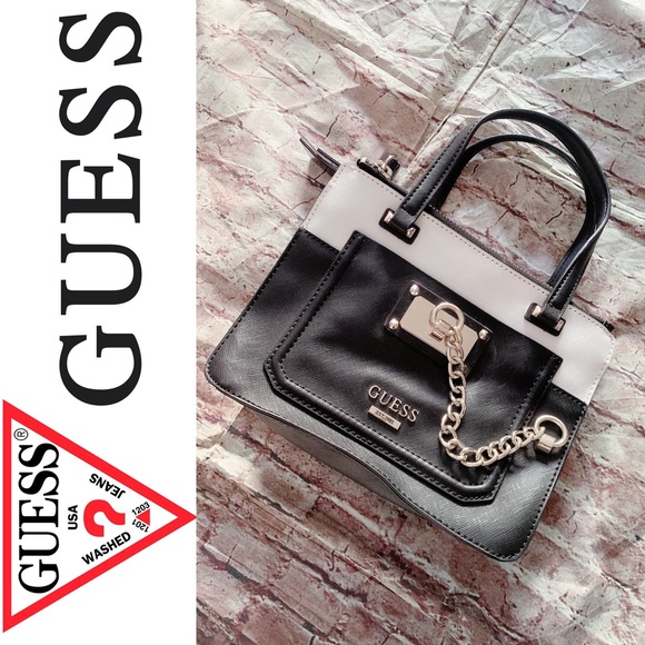 Guess Handbags - Guess Handbag 👜